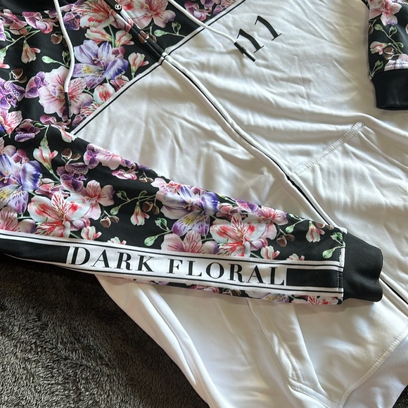 NWT Fresh hoods zip up sweatshirt. - Picture 3 of 5